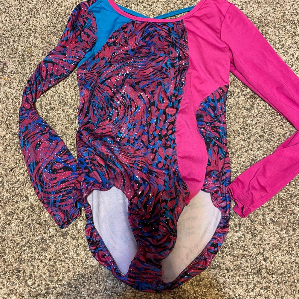 8/10 gymnastic/dance lot